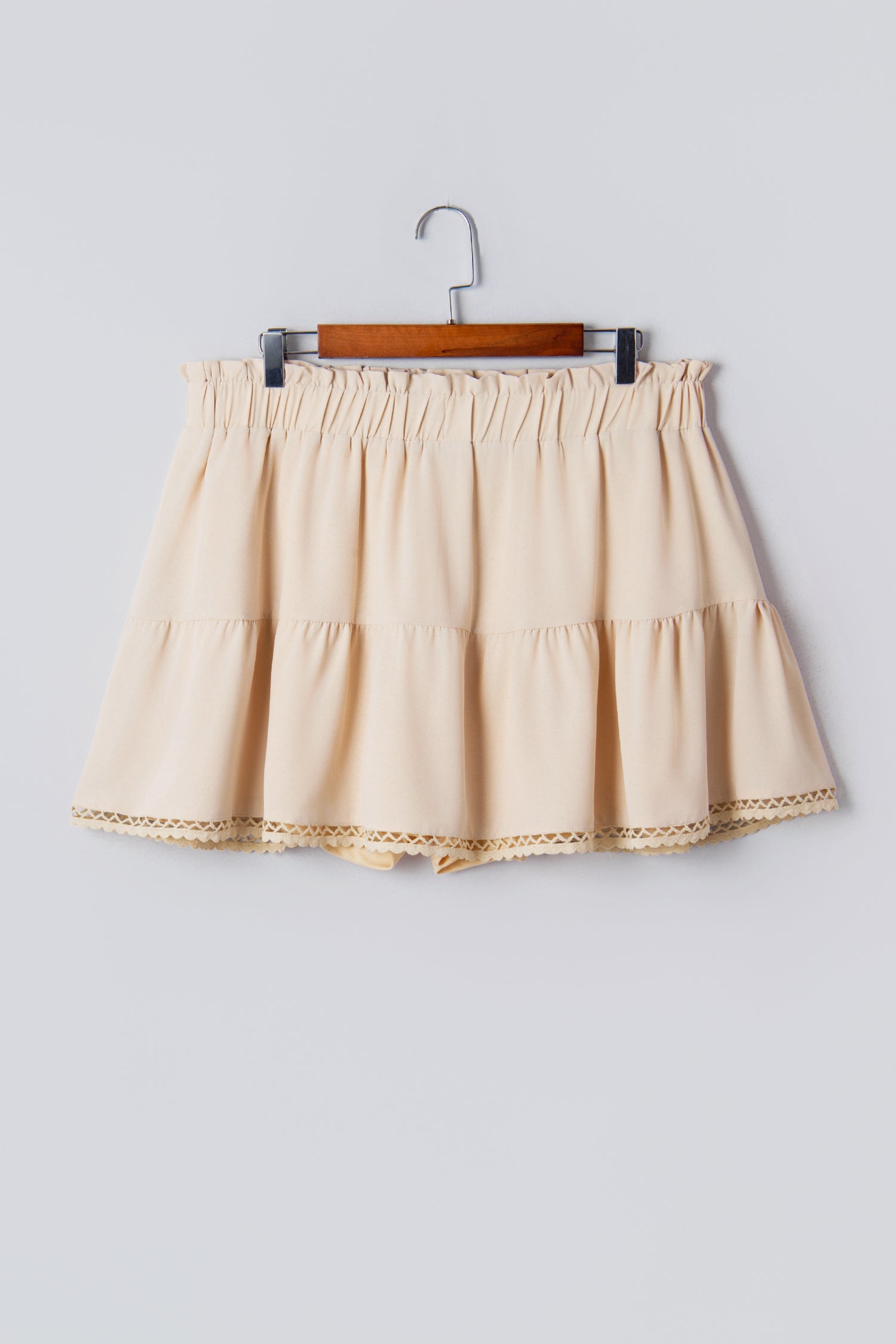 Black Plus Size Frilled Elastic Waist Lace Trim Boho Ruffled Shorts