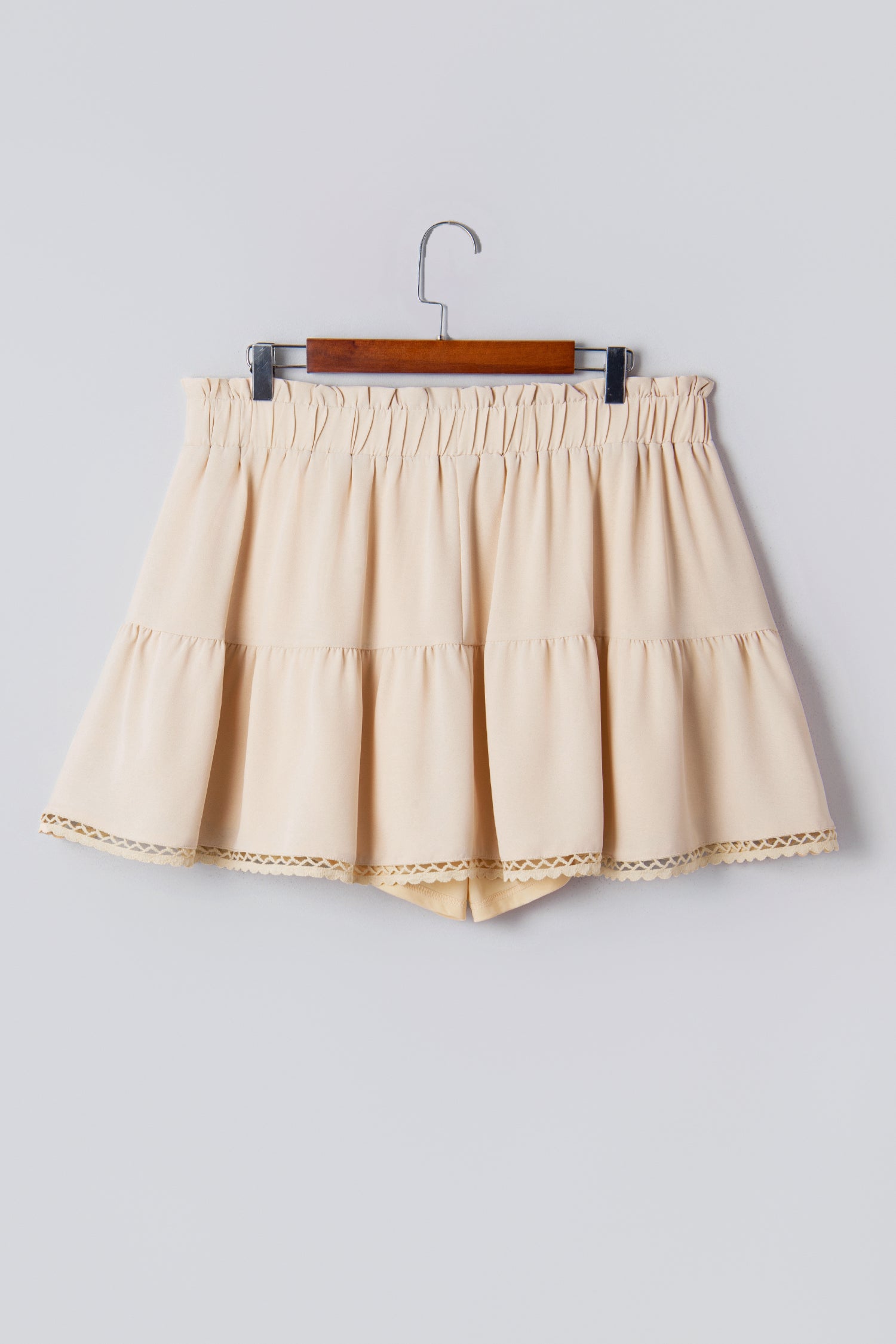 Black Plus Size Frilled Elastic Waist Lace Trim Boho Ruffled Shorts
