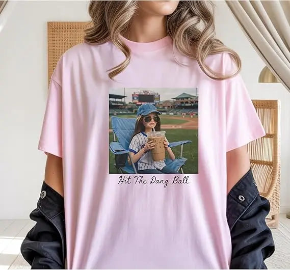 Y2k Funny Baseball Mom Doll Face Dinking Iced Coffee Aesthetic Clothes Cute Sofball Mama Graphic T-Shirt Game Day Novelty Gift